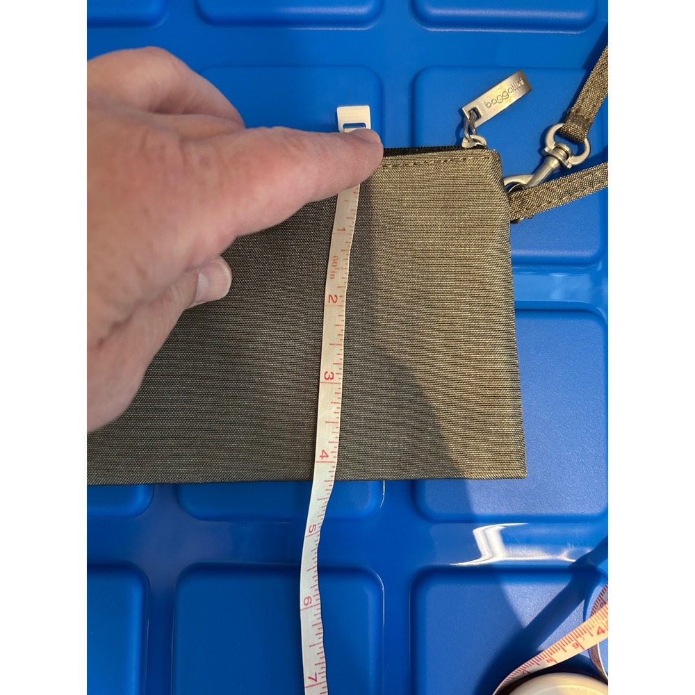 Baggallini RFID‎ Wristlet Clutch Zipper Travel Wallet Card Slots Pouch - Picture 5 of 5